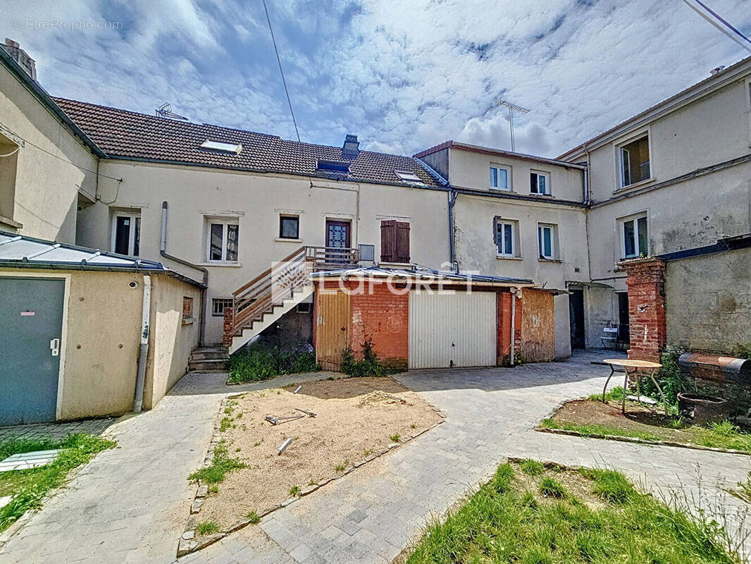 Appartement à VILLIERS-LE-BEL