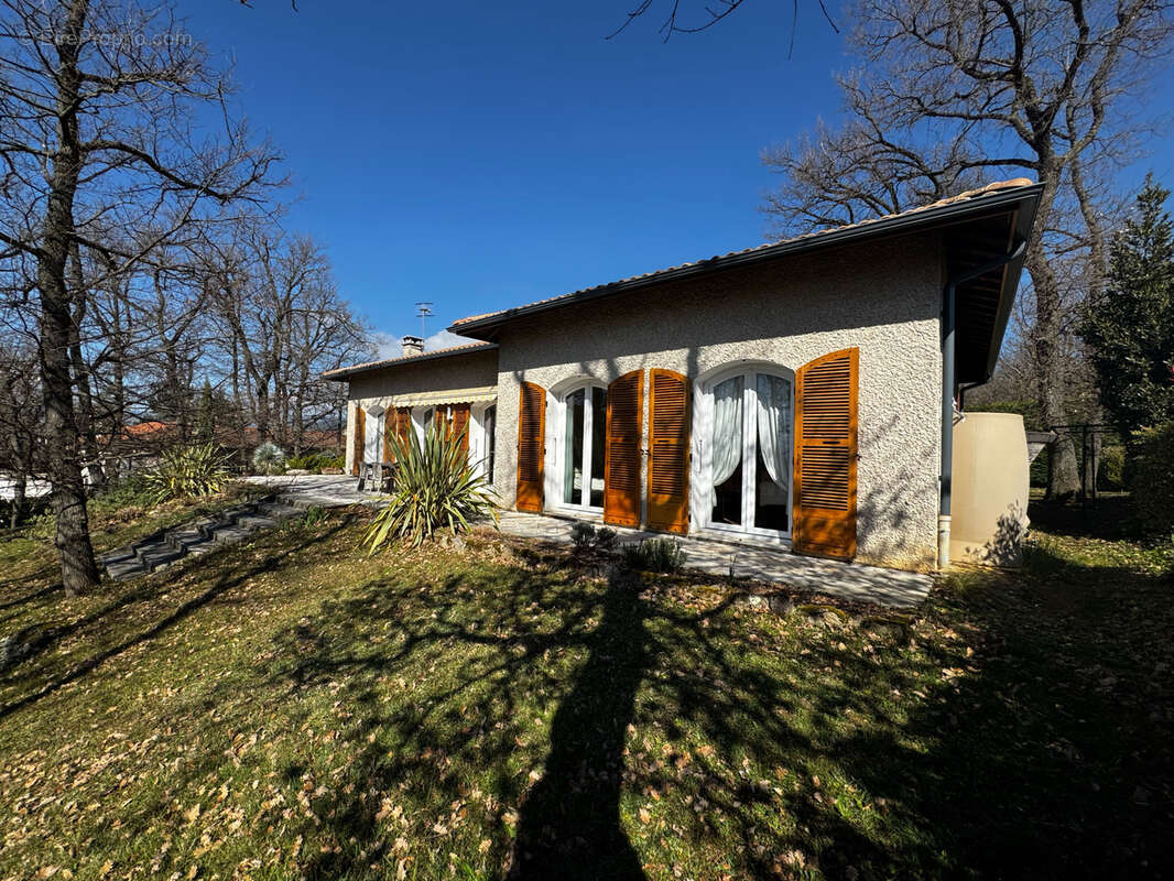 Maison à DAVEZIEUX