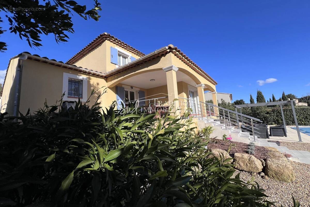 Maison à MAUSSANE-LES-ALPILLES