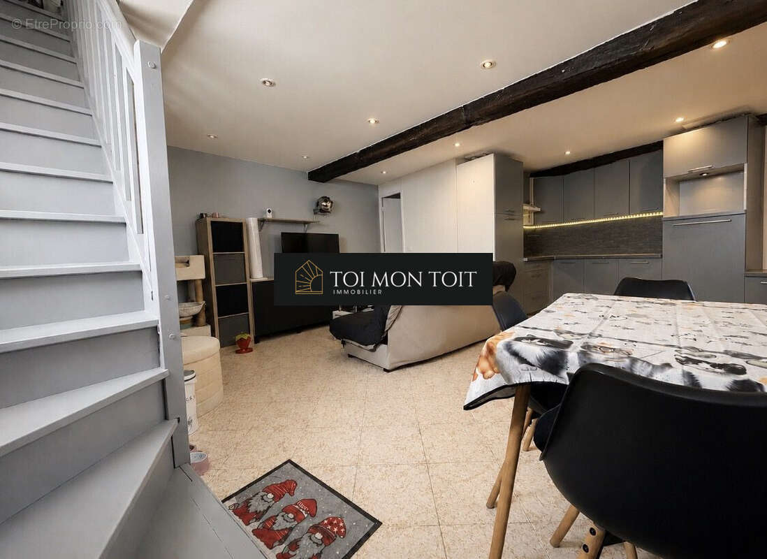 Maison 57 m² à Fosses  - photo 4