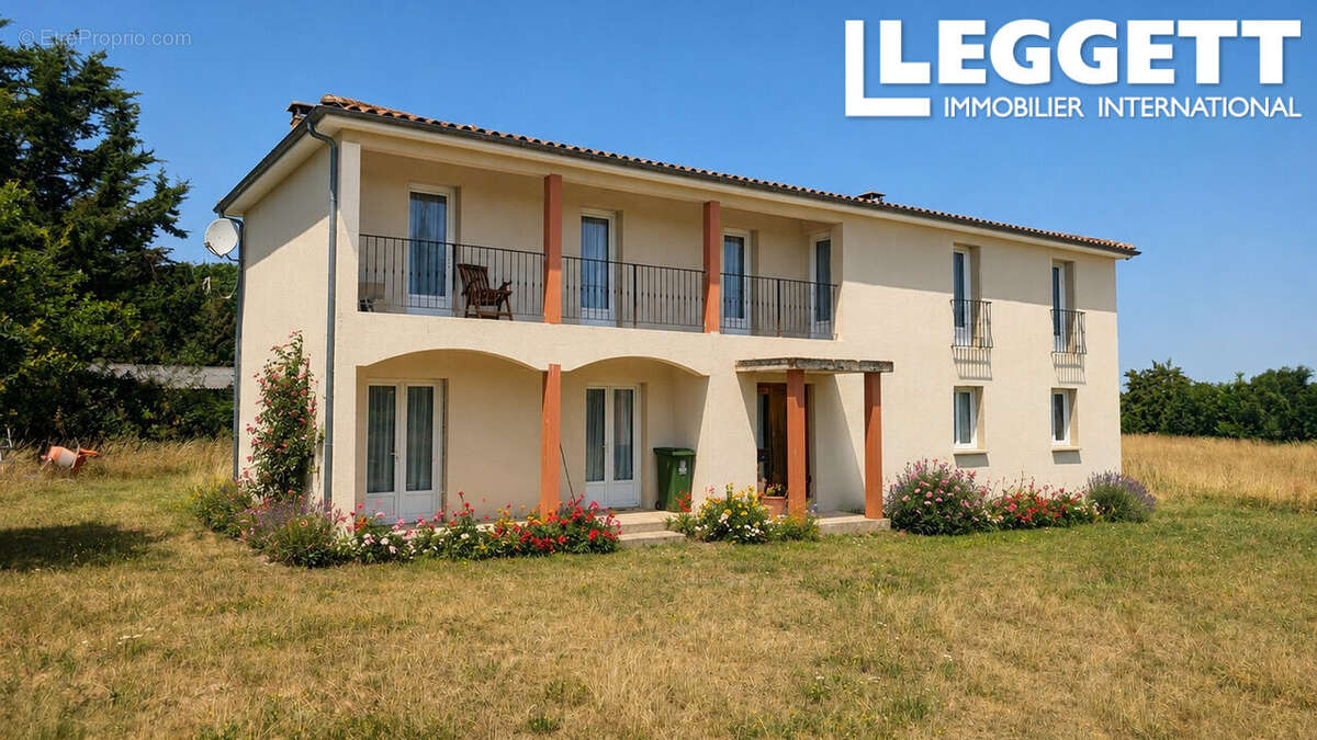 PRIX NÉGOCIABLE Maison familiale de 5 chambres à finir au bord d'un village - photo 2