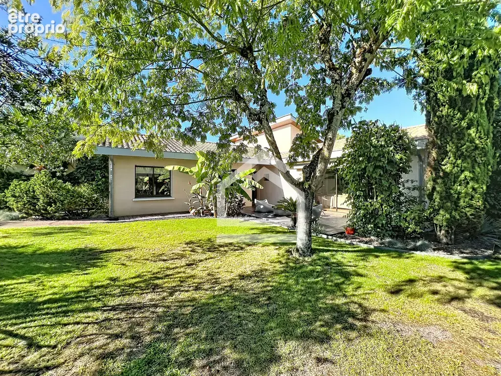 Saint Aubin de Médoc - Villa familiale avec piscine et garage dans un quartier privilégié - photo 12