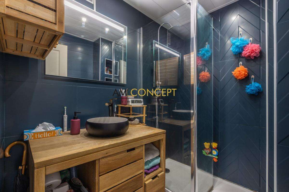 Bel Appartement T4 Lumineux - La Trinité - Les chênes verts - photo 17