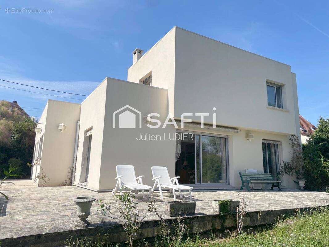 Photo 1 - Maison à CORBEIL-ESSONNES