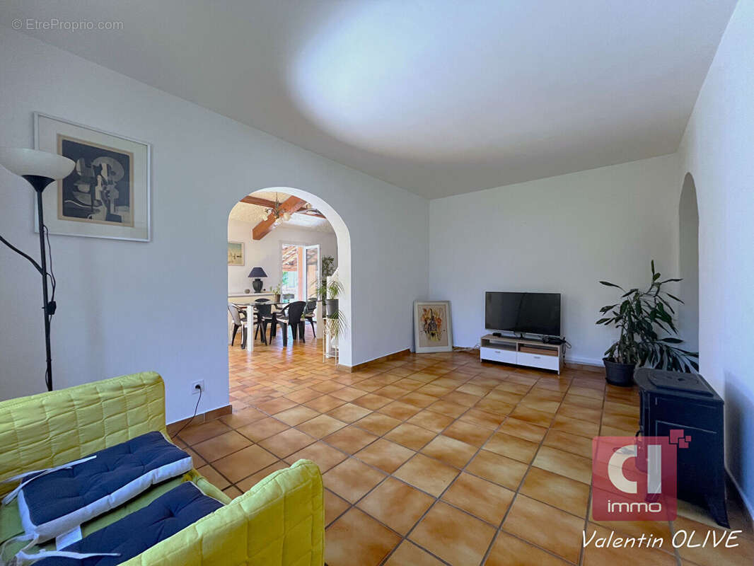 Maison La Roquebrussanne 5 pièces 144 m2 - Piscine et Garage - photo 6