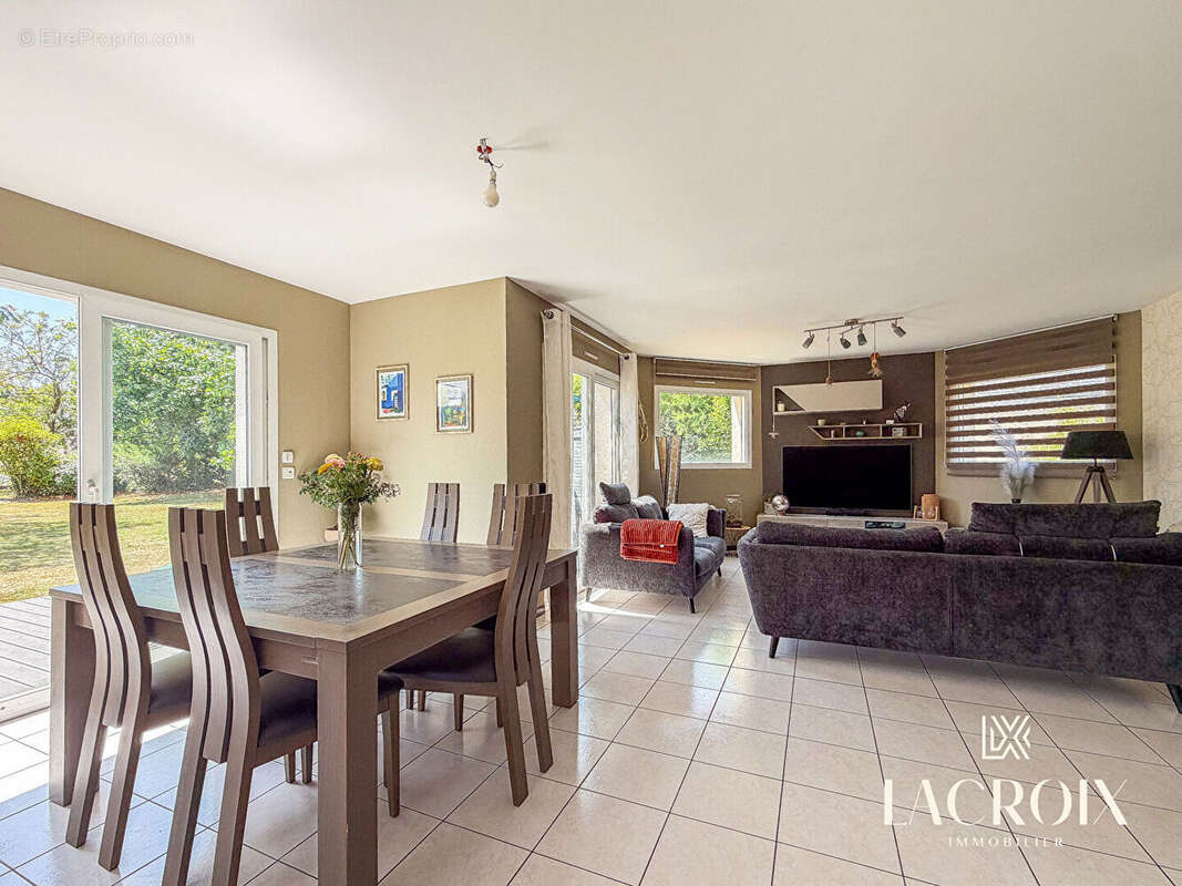A VENDRE - Maison 7 pièces - QUÉVERT - photo 7