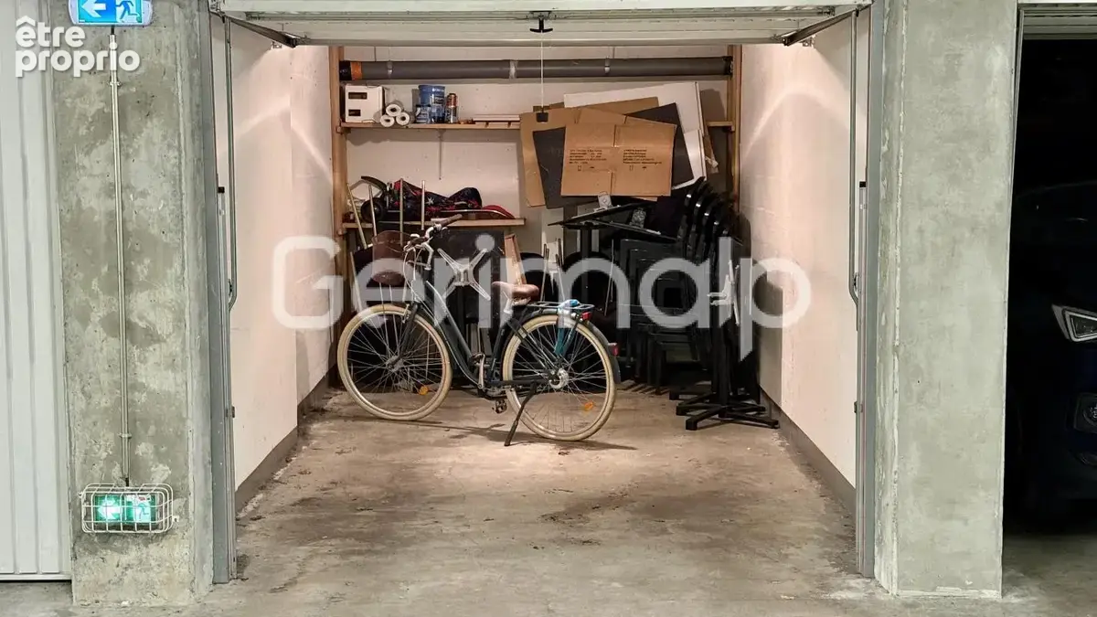 Vente - Appartement - 3 pièces + cuisine - 65 m² - 395 000 € - - photo 12