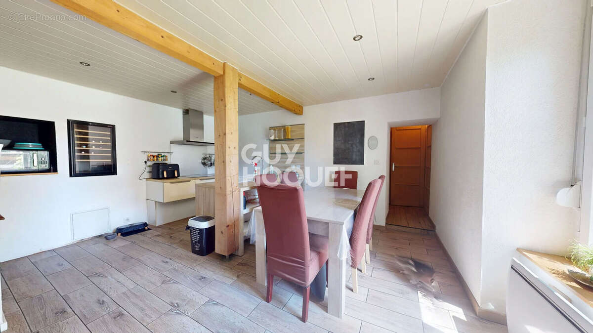 Maison à PORT-SUR-SAONE