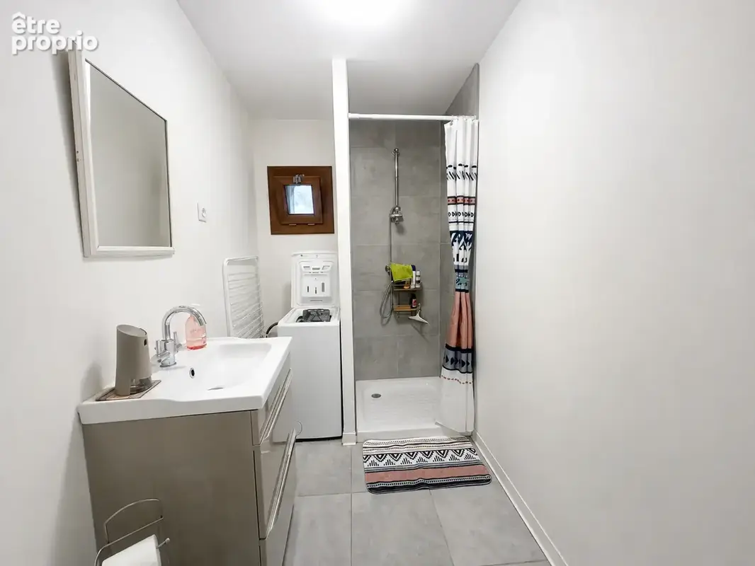 Immeuble à vendre - 3 appartements et 1 grande cave loués - photo 5