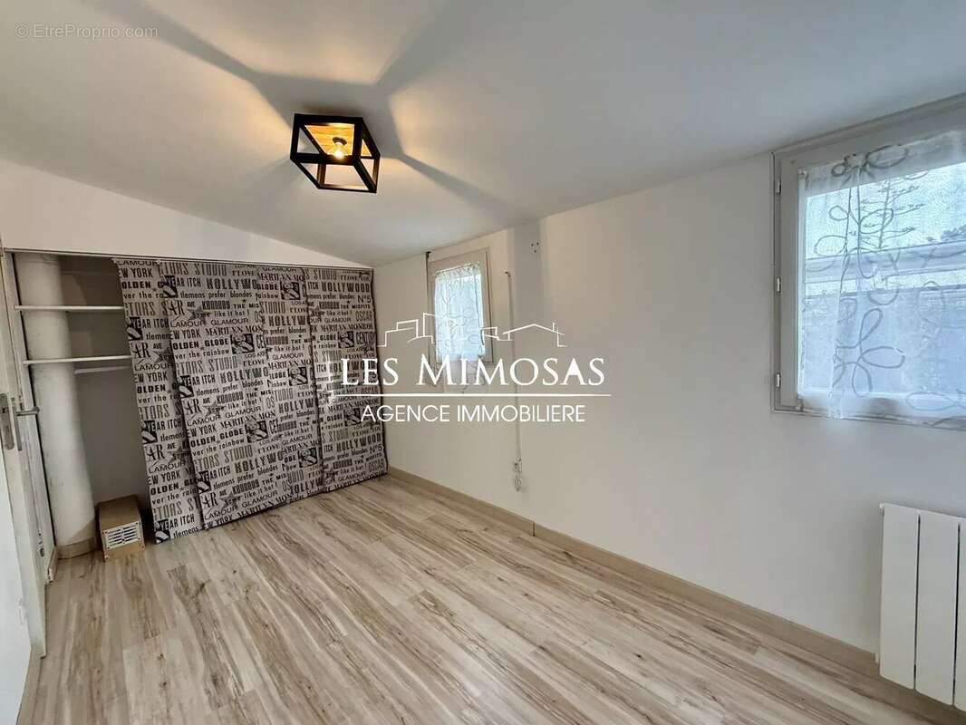 Maison à ROQUEBRUNE-SUR-ARGENS