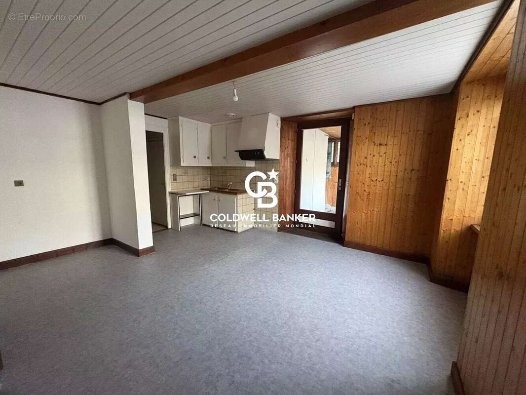Appartement à SAINT-CERGUES