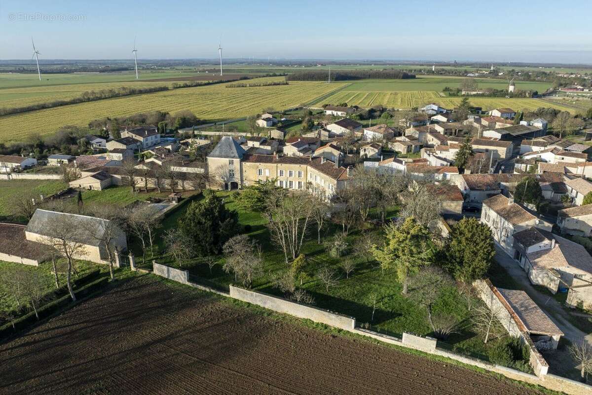 Maison à BEAUVOIR-SUR-NIORT