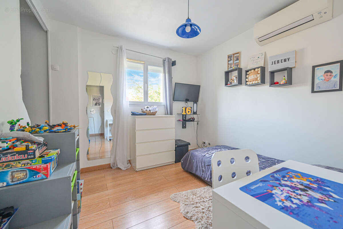 Maison à LIMEIL-BREVANNES