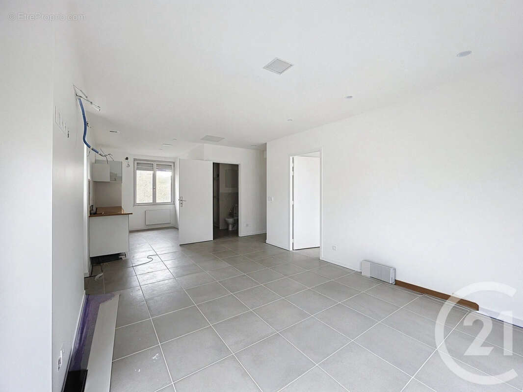 Appartement 46 m² à Givors  - photo 6