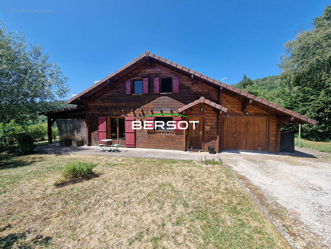 Maison à CHAUX-LES-CLERVAL