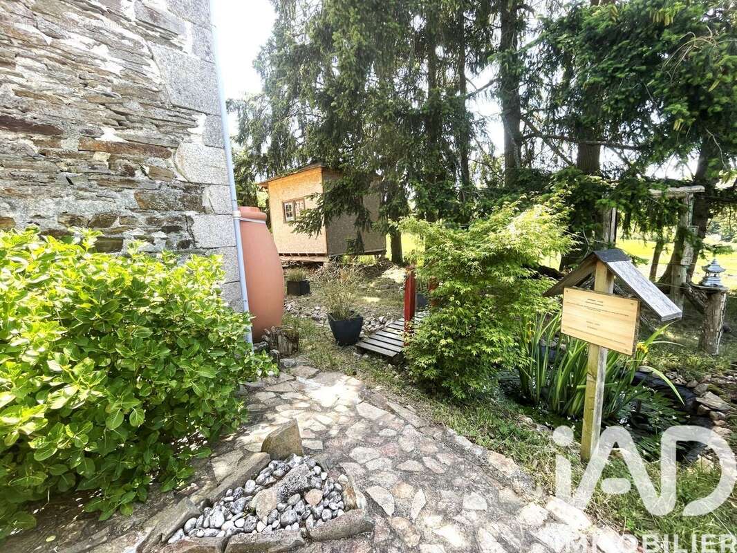 Maison 650 m² à Echassieres  - photo 4