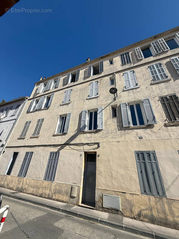 Appartement à MARSEILLE-5E
