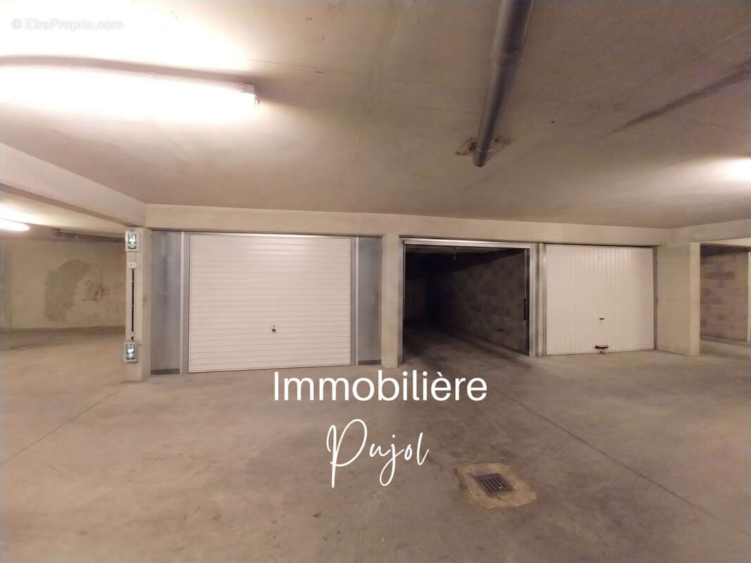 Parking à MARSEILLE-10E