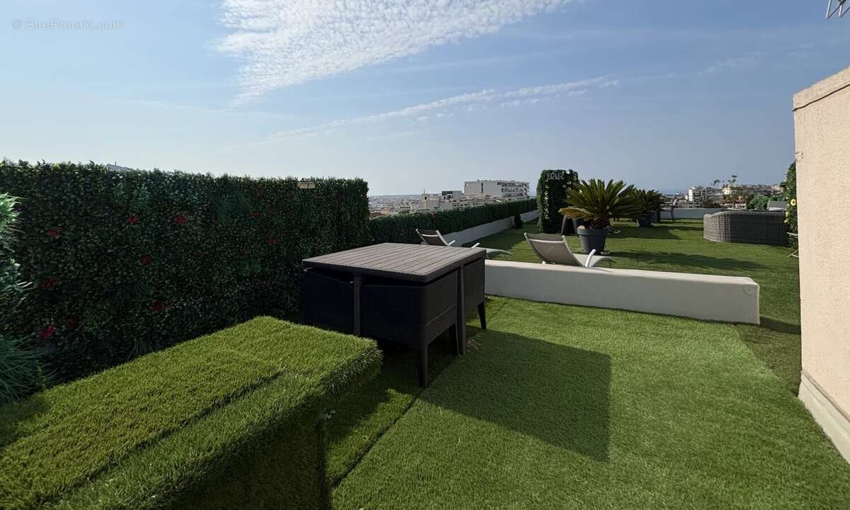 Cannes proche centre - 3P avec superbe rooftop vue sur la mer et les collines - photo 9