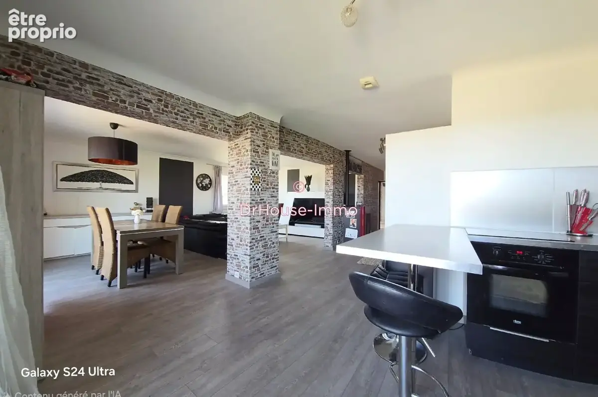 Maison 6 pièces 146 m² à vendre à Le Chambon-Feugerolles (42500) - photo 23
