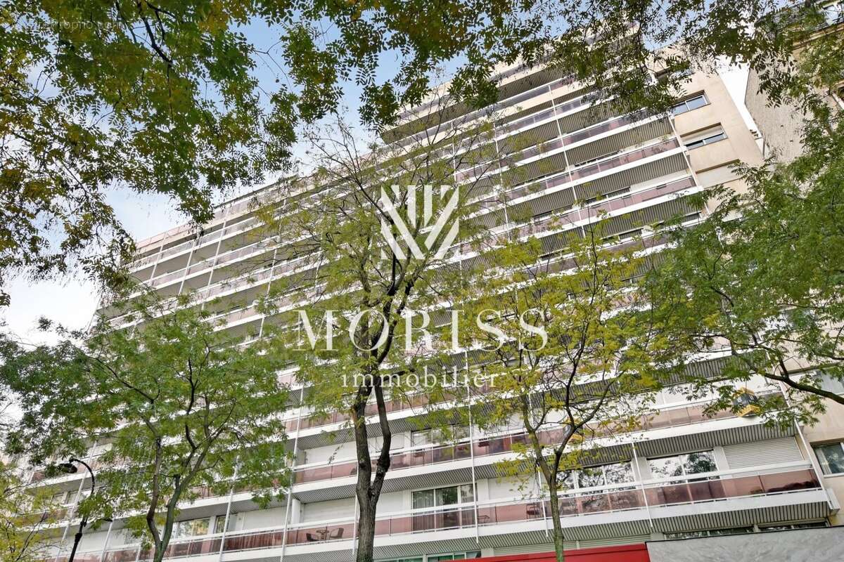 Appartement à PARIS-14E