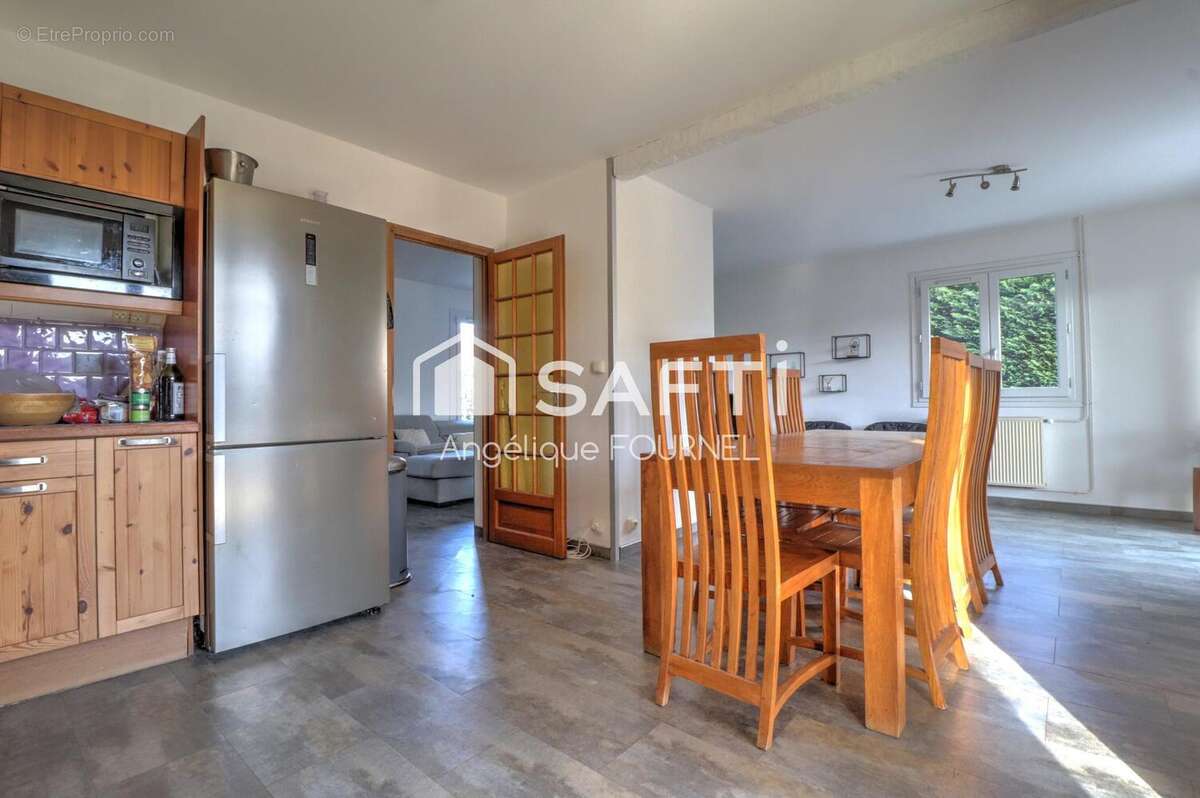 Photo 5 - Maison à SIMANDRES