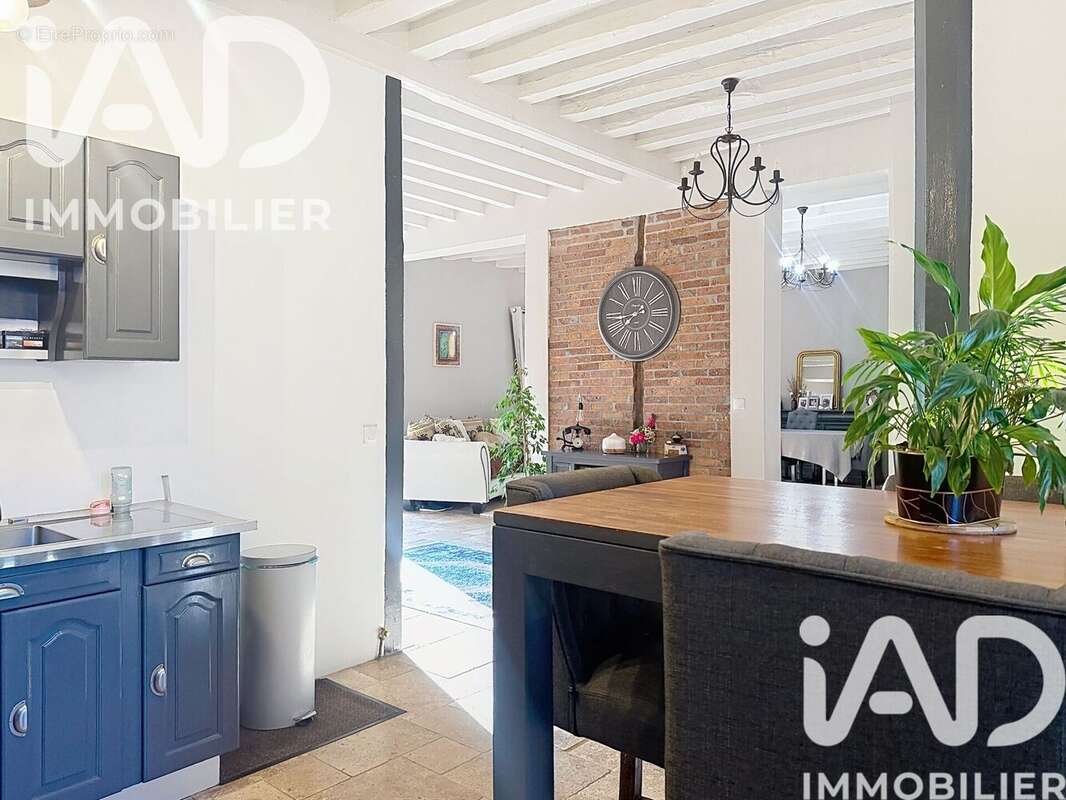 Maison 300 m² à Melleroy  - photo 9
