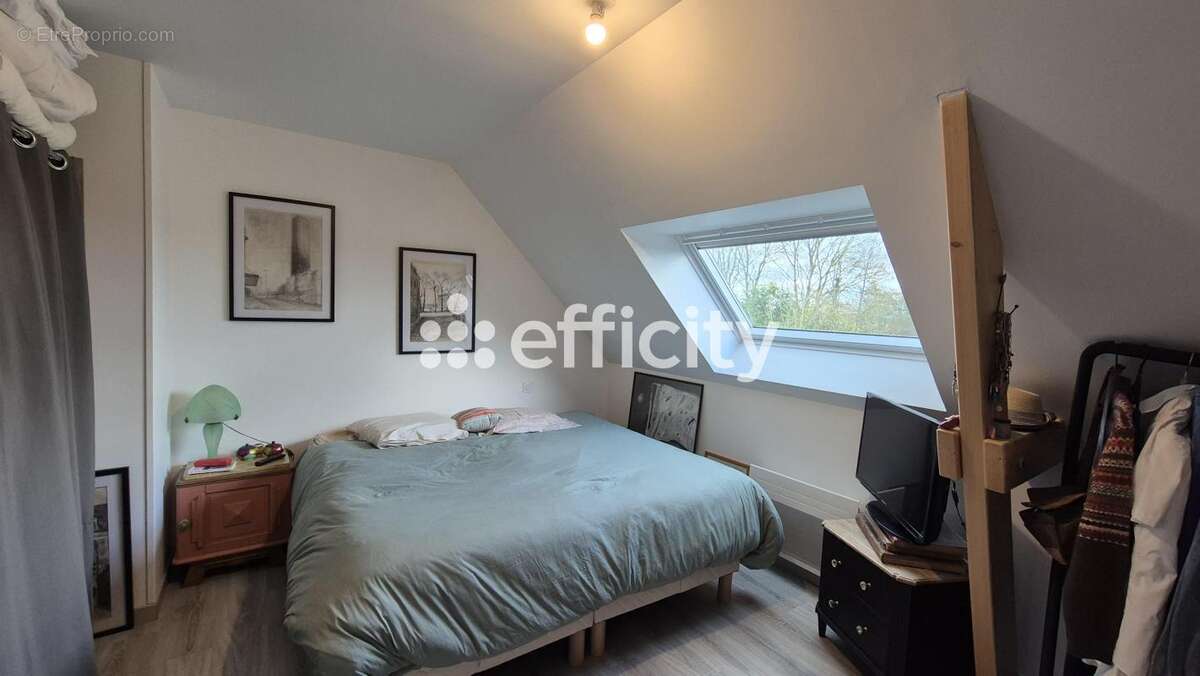 Maison 100 m² à Maisons  - photo 9