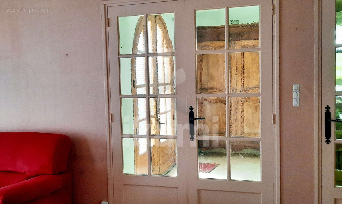 TONNERRE  Maison 228 M2 - 5 Chambres - photo 5