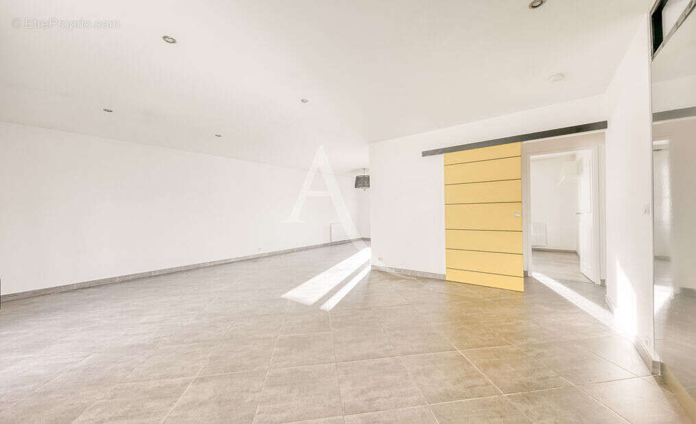 Maison à OZOIR-LA-FERRIERE