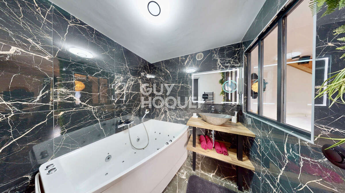 Appartement à SEVRIER