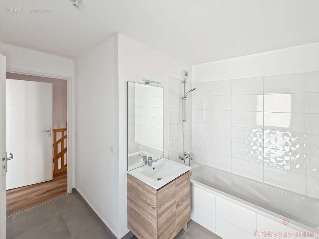 Appartement 113 m² à Merignac  - photo 54