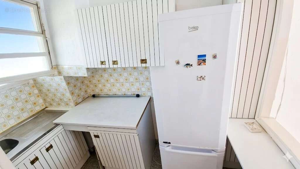 Appartement à SAINT-LAURENT-DU-VAR