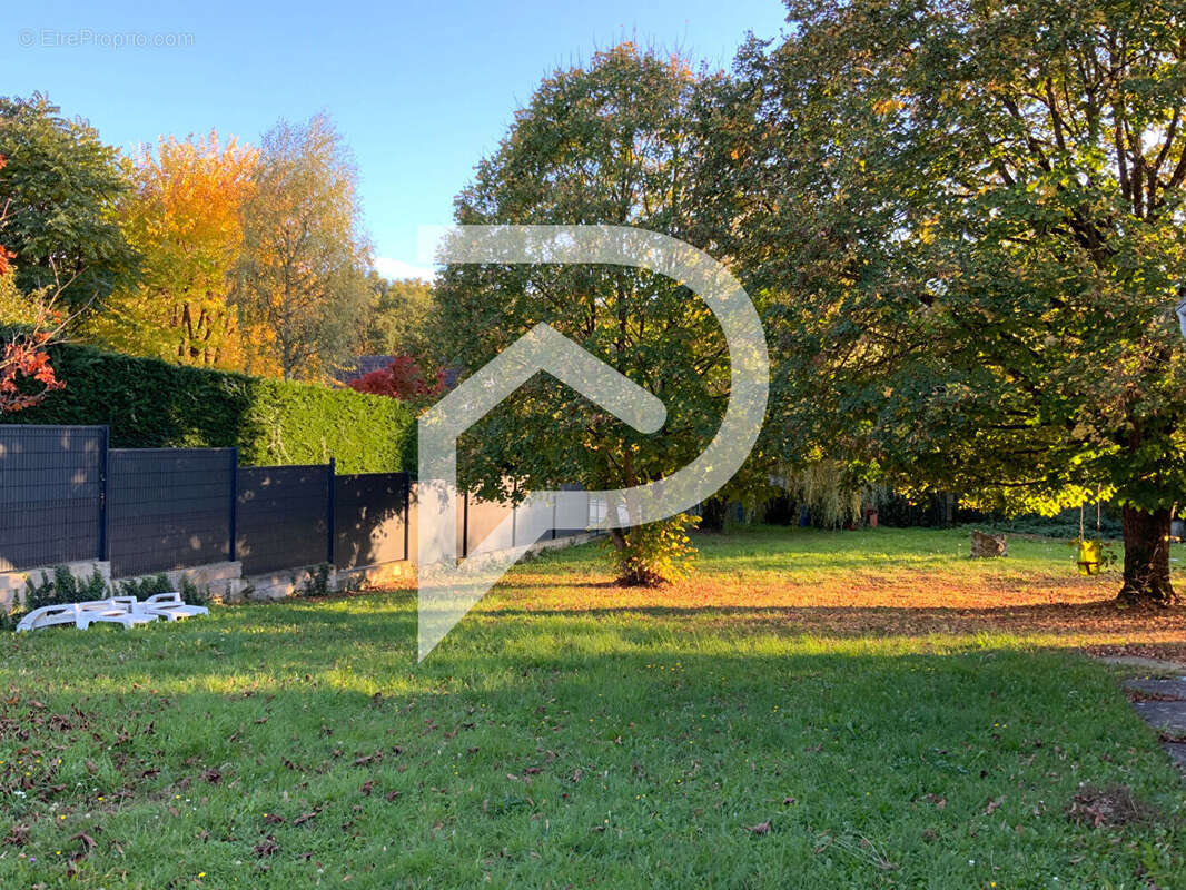 Maison à LEVIS-SAINT-NOM