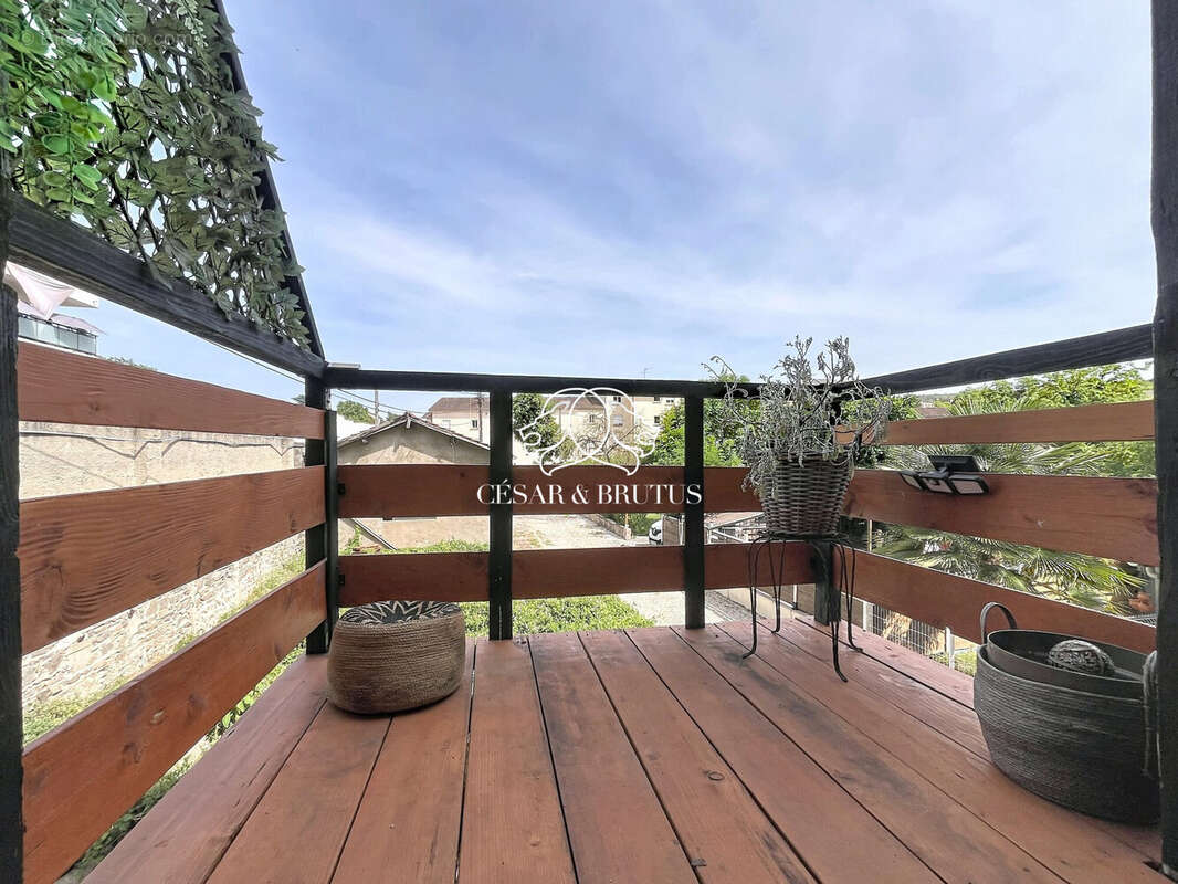 Appartement à PONT-EVEQUE