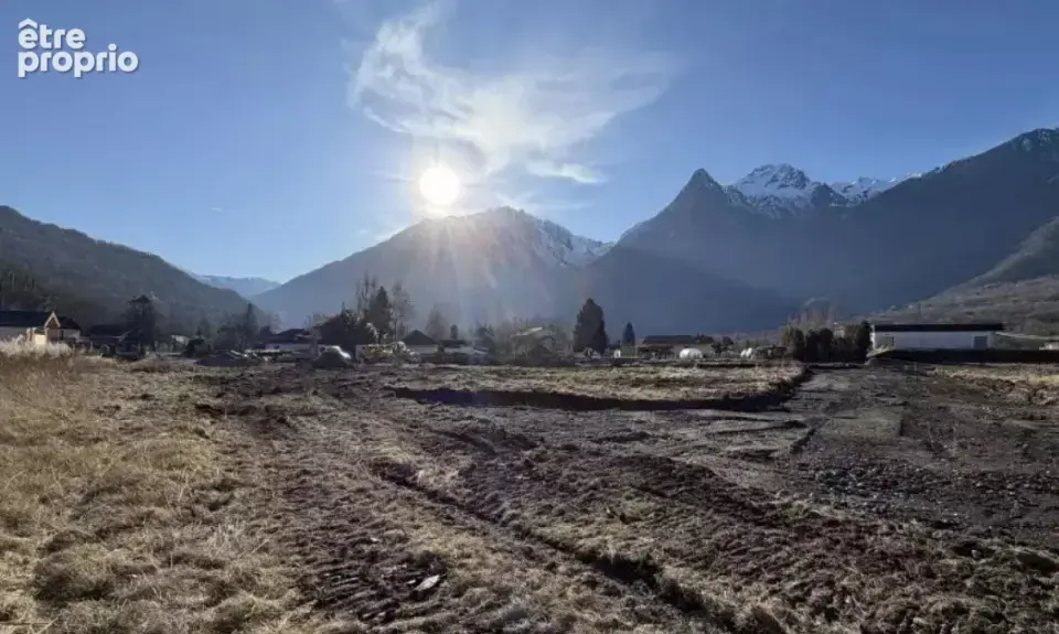 Terrain à LES CHAVANNES-EN-MAURIENNE