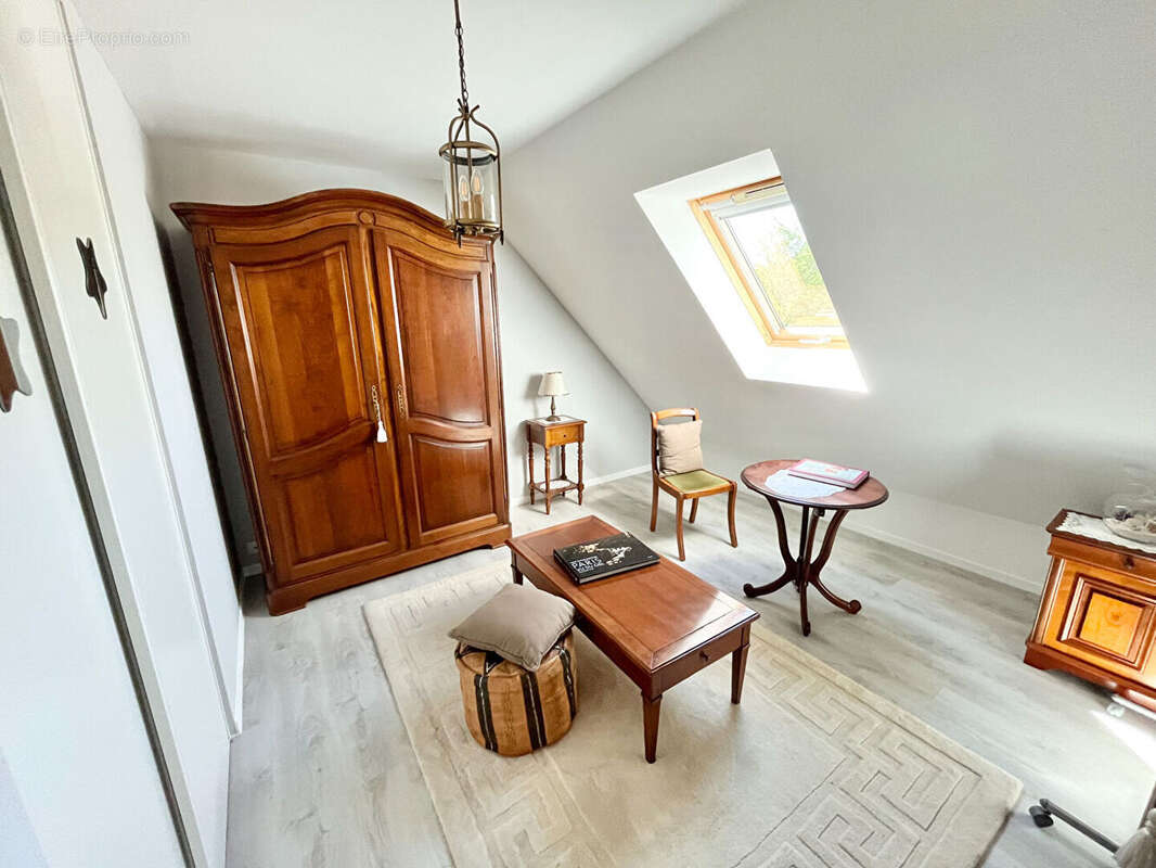 Maison à SAINT-CYR-SUR-LOIRE