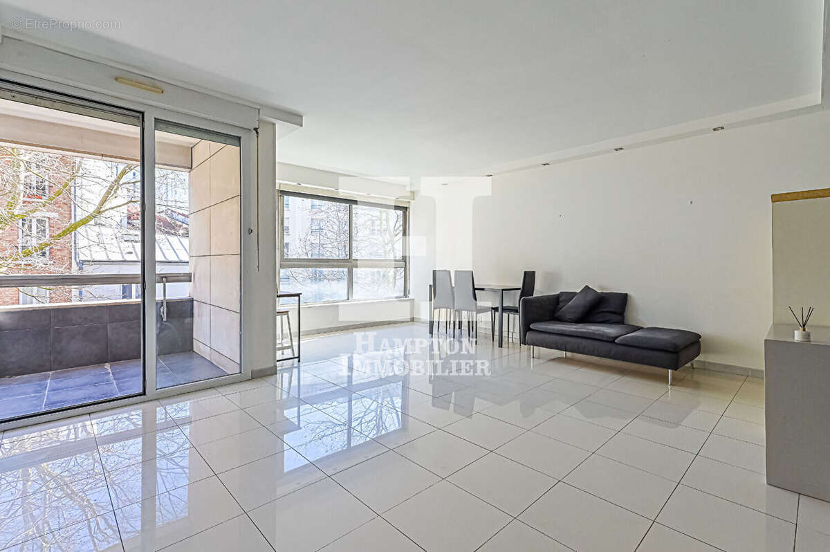 Appartement à PARIS-19E