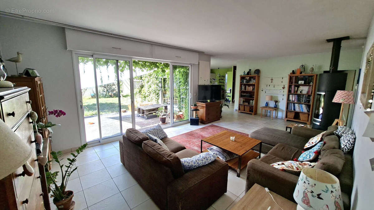 Maison 120 m² à Rochefort  - photo 8