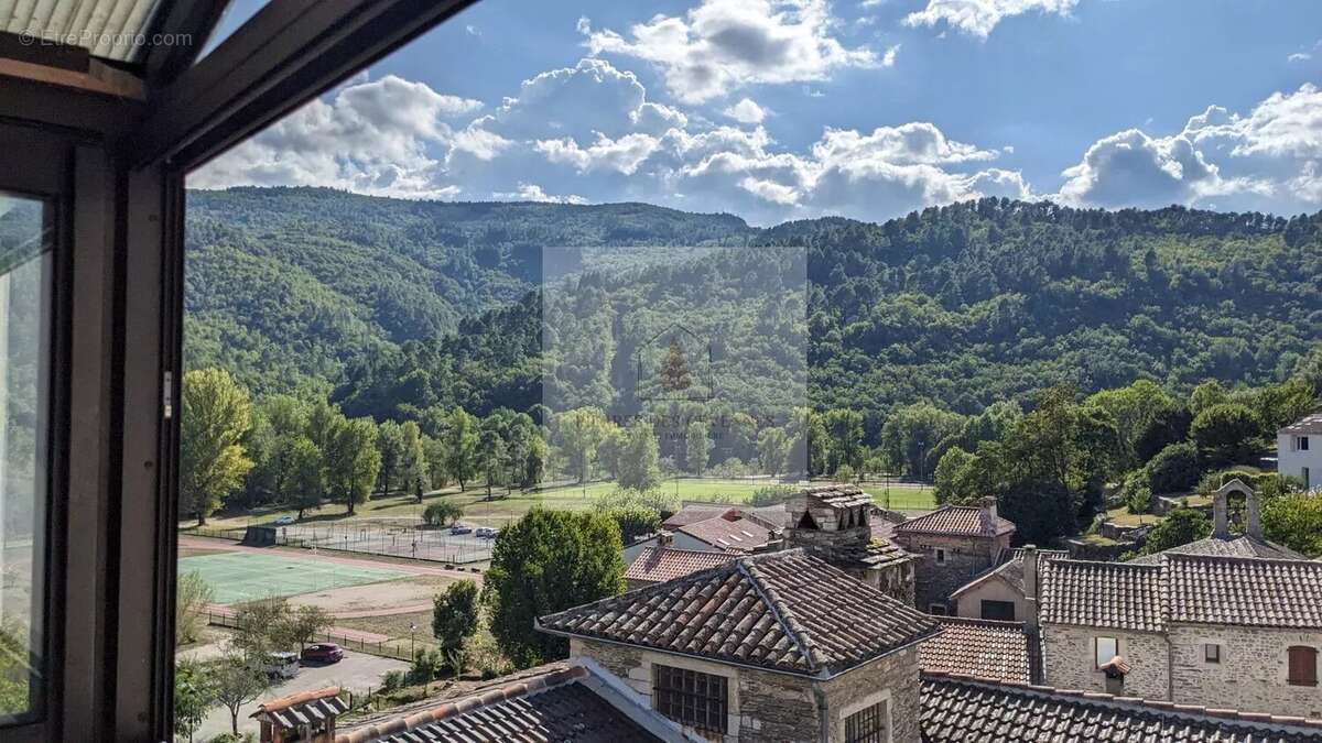 Appartement à LE COLLET-DE-DEZE