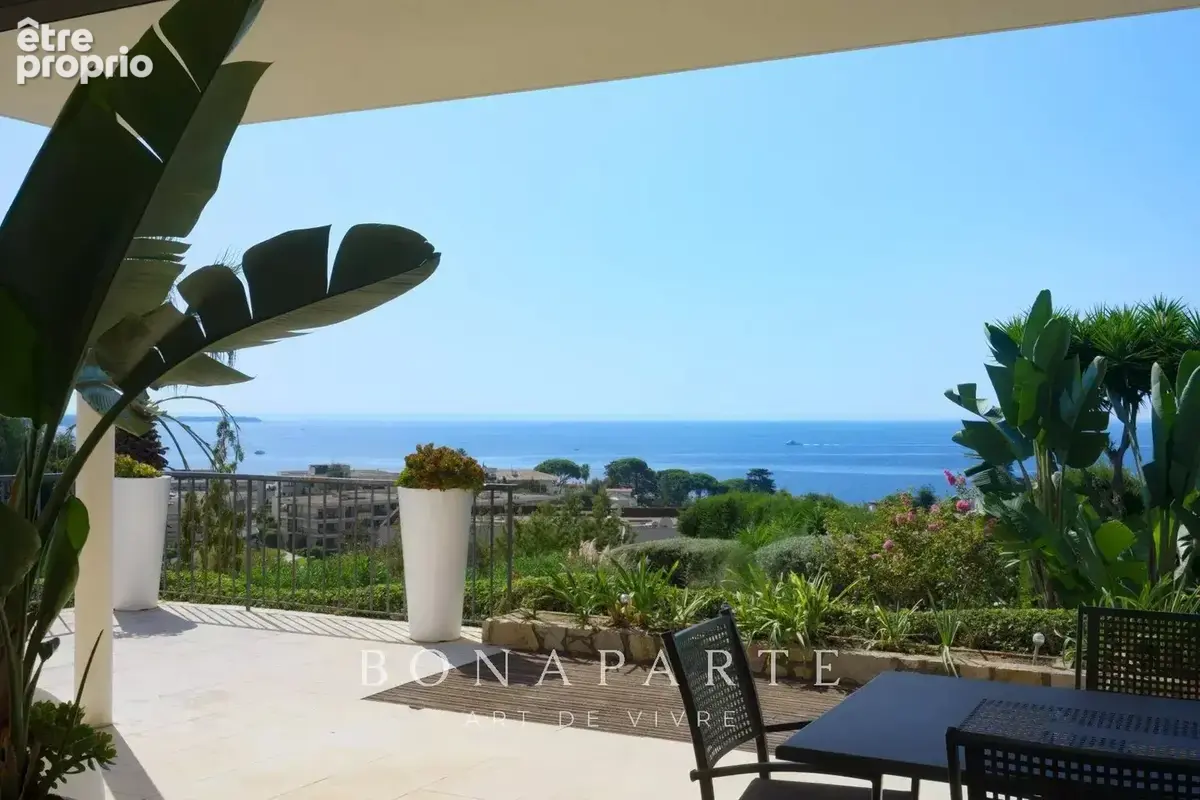 Elégante propriété à la vue mer panoramique - photo 8