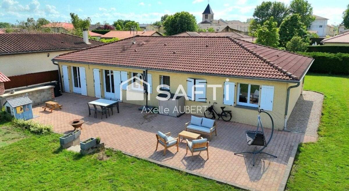 Photo 1 - Maison à VILLARS-LES-DOMBES