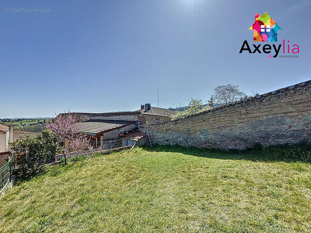 A vendre - renaison centre - maison de bourg, terrain, dependances et maisonette supplementaire - photo 16