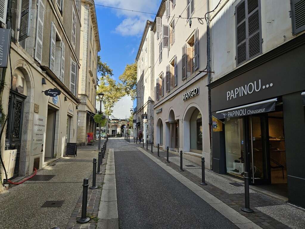 Commerce à CAHORS