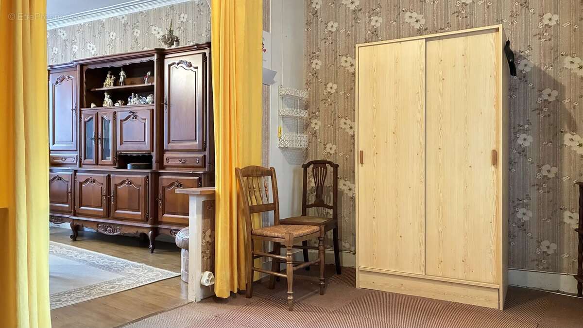 Bon emplacement à Bellac - photo 4