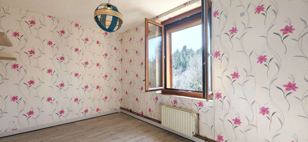 Maison de caractère   195 m2   4 grandes chambres   Terrain 2 096 m2   Vue forêt   Xertigny   219 900 € - photo 7