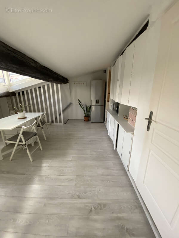 Appartement à MEZE