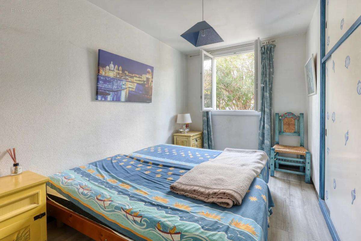 Appartement à SAINT-CYR-SUR-MER