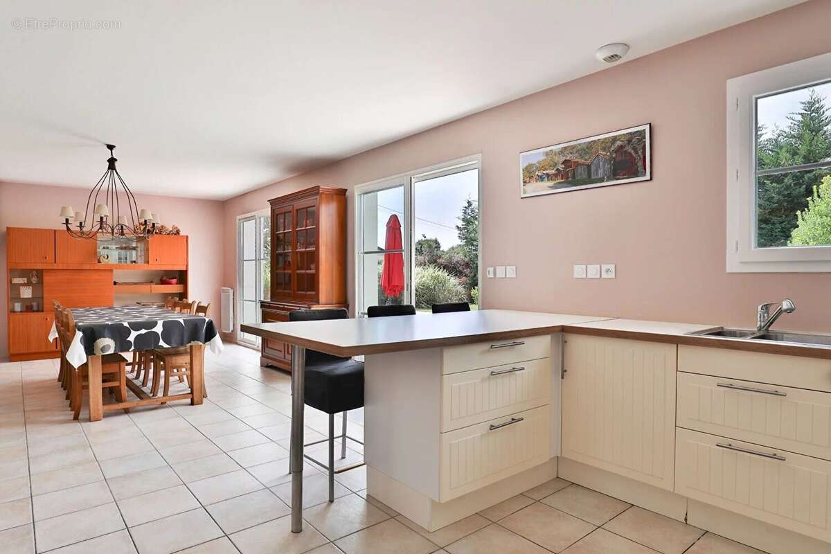 Maison à PARENTIS-EN-BORN