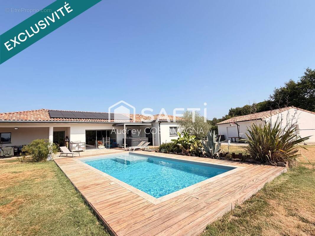 Photo 1 - Maison à MONTBETON